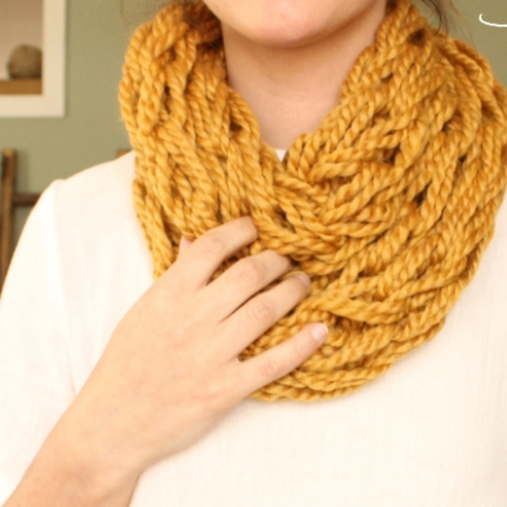 Hand Knit Chenille Black/Noir Infinity Scarf